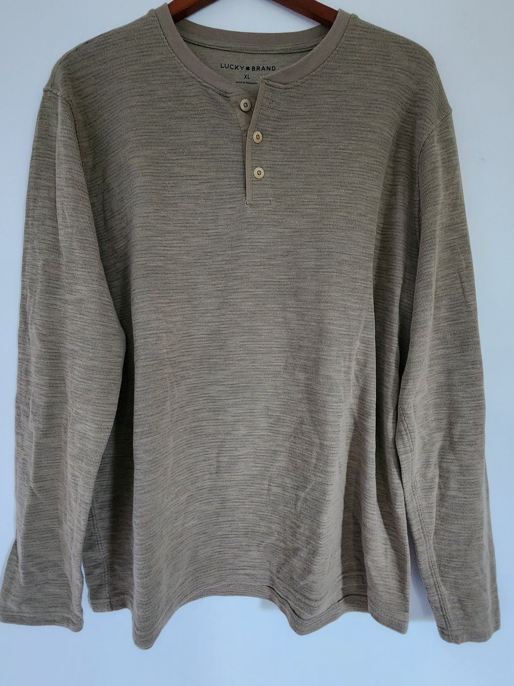 Lucky Brand Men’s Henley Shirt Size XL